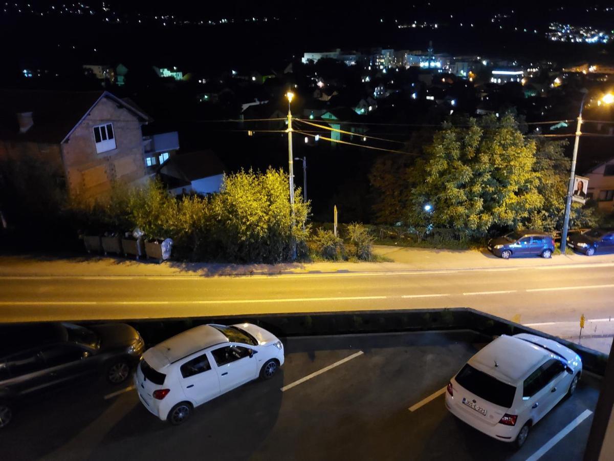 Sleep And Drive Suites Сараєво Екстер'єр фото